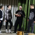 У Самгородоцькій громаді відроджують традиції: театр «Smagron» отримав грант на автентичні костюми