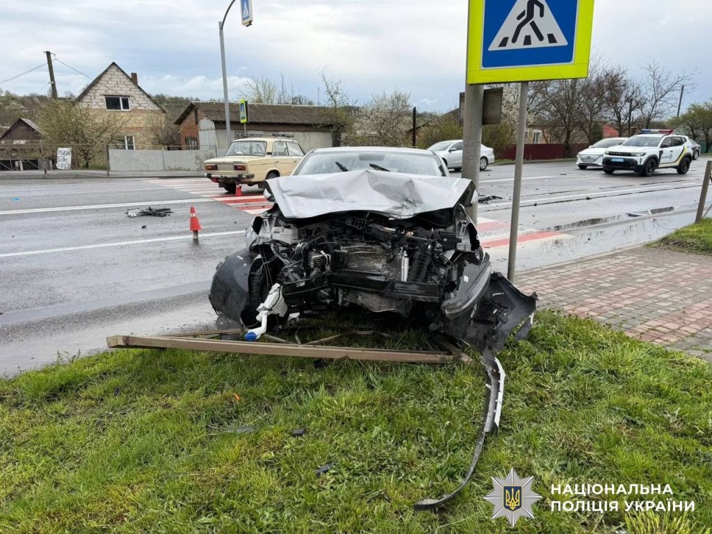 Серія ДТП на Вінниччині: постраждали діти та дорослі