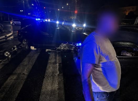 У Вінниці п'яний водій BMW врізався в огорожу