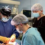 Вінницькі лікарі провели складну реконструкцію для відновлення міміки обличчя після паралічу