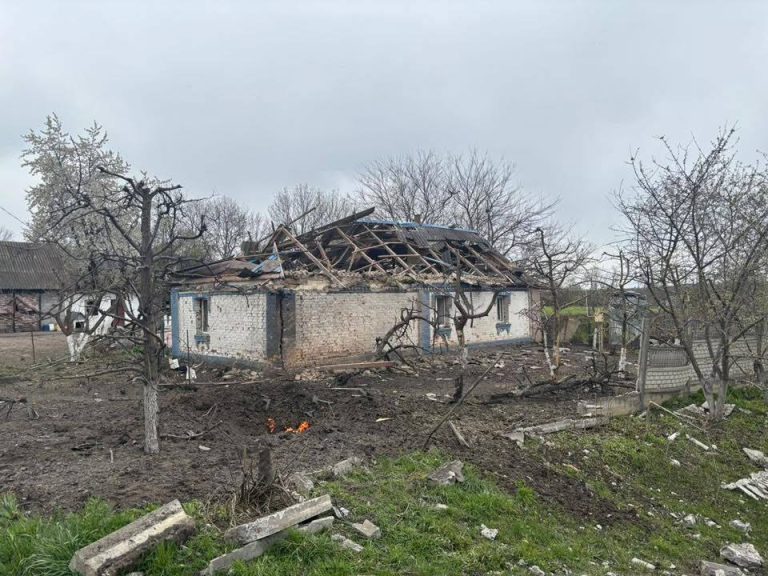 На Вінниччині внаслідок падіння БПЛА зруйновано будинок: постраждала жінка