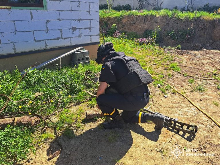 Небезпечна знахідка у Вінницькому районі: сапери знешкодили боєприпас
