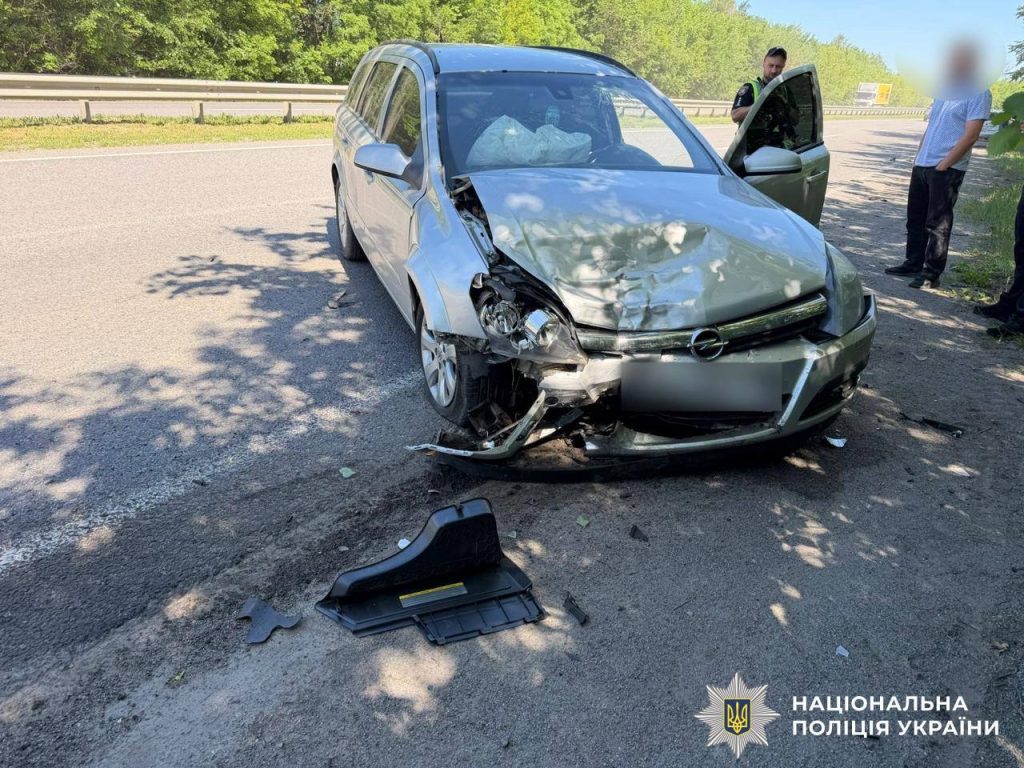 На трасі між Дорожнім і Стрижавкою сталася ДТП: двоє людей постраждали