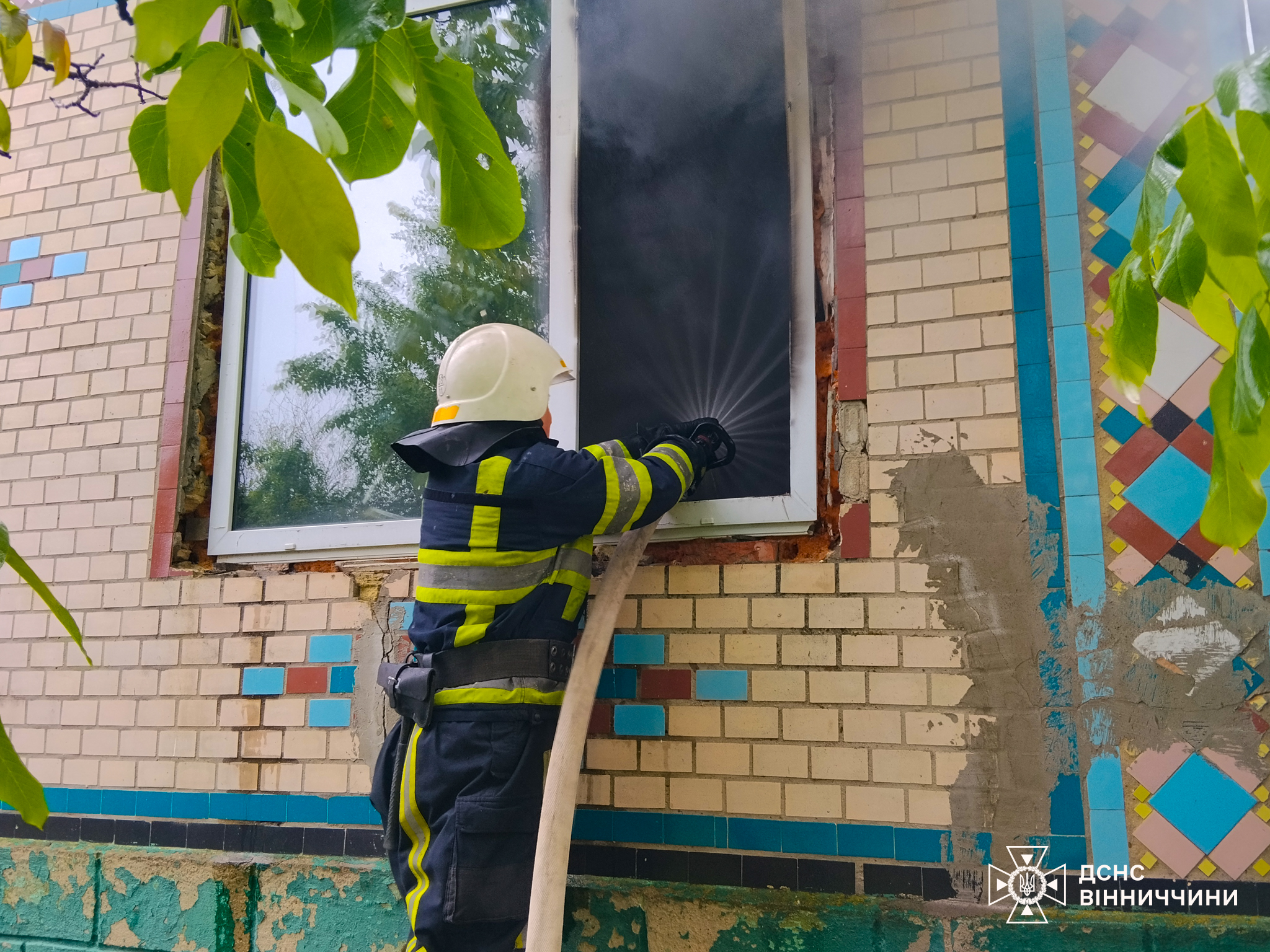 Дитячі пустощі з вогнем спричинили пожежу в оселі на Вінниччині