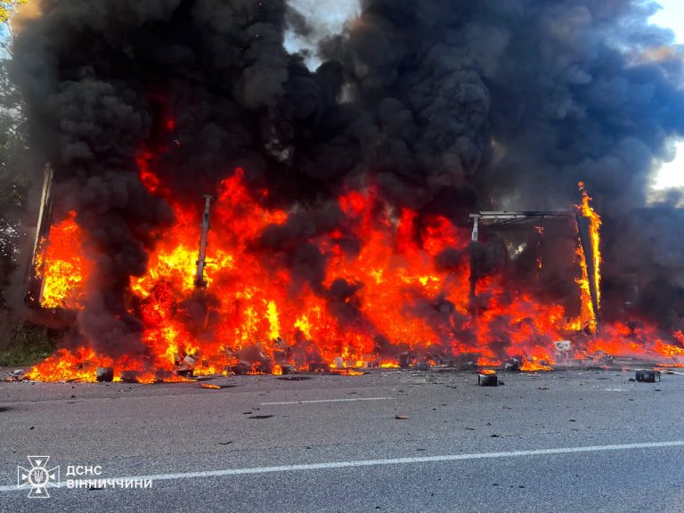 На Вінниччині за добу сталося сім пожеж: горіли авто, кафе та медзаклад