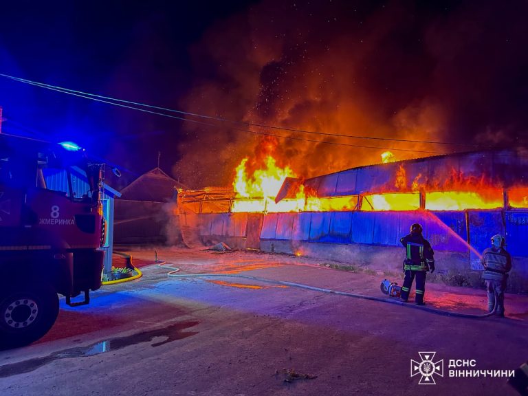 У Браїлові горіло меблеве підприємство: подробиці від ДСНС