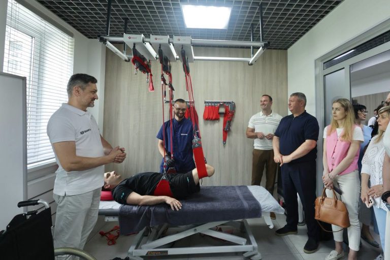 Безкоштовне протезування та реабілітація: у Вінниці відкрили центр GARTA