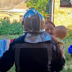 У Вінниці трирічна дитина зачинилася сама в будинку: рятувальники проникали через вікно