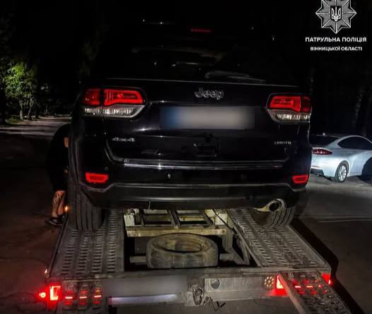 Патрульні зупинили у Вінниці водія Jeep з ознаками сп'яніння
