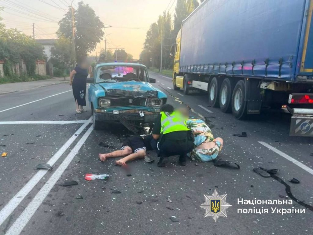 У Вінниці 18-річний водій скутера постраждав у зіткненні з легковиком