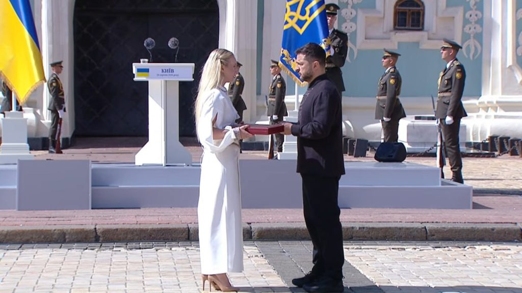 «За сина, який захищав Україну»: мама Назарія Гринцевича отримала найвищу державну нагороду