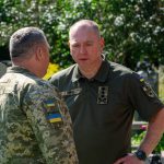 Генерал-лейтенант Сергій Дейнеко у Вінниці вшанував пам’ять Героя України Євгенія Пікуса