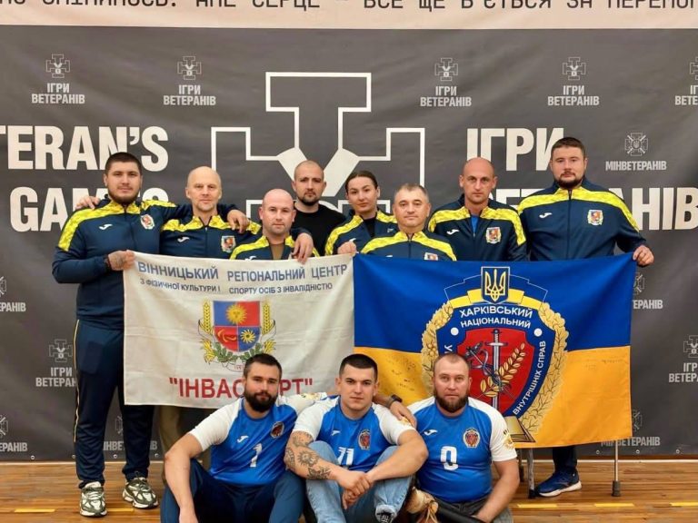 Ветерани з Вінниччини вибороли бронзу на Чемпіонаті України з волейболу сидячи