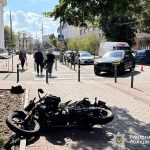 ДТП у центрі Вінниці: на Театральній зіткнулися Volvo та мотоцикл