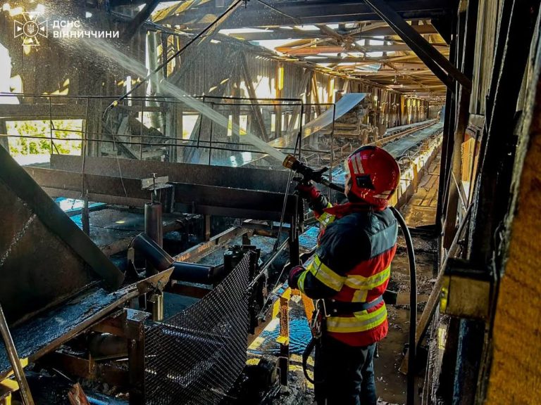 11 пожеж на Вінниччині: горіли будинки, кар’єр та відкриті території