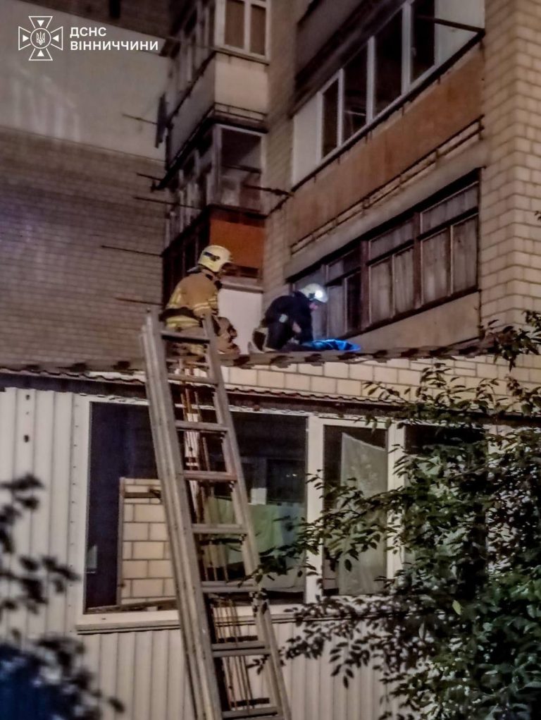 У Жмеринці 15-річний хлопець випав із вікна четвертого поверху
