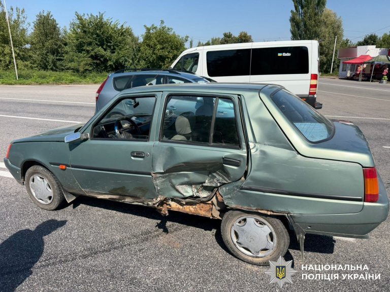 У Вінниці та Літині сталися дві ДТП: постраждали двоє людей