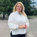 Педагога з Гайсина Наталію Костюк відзначили нагрудним знаком «Золоте серце»