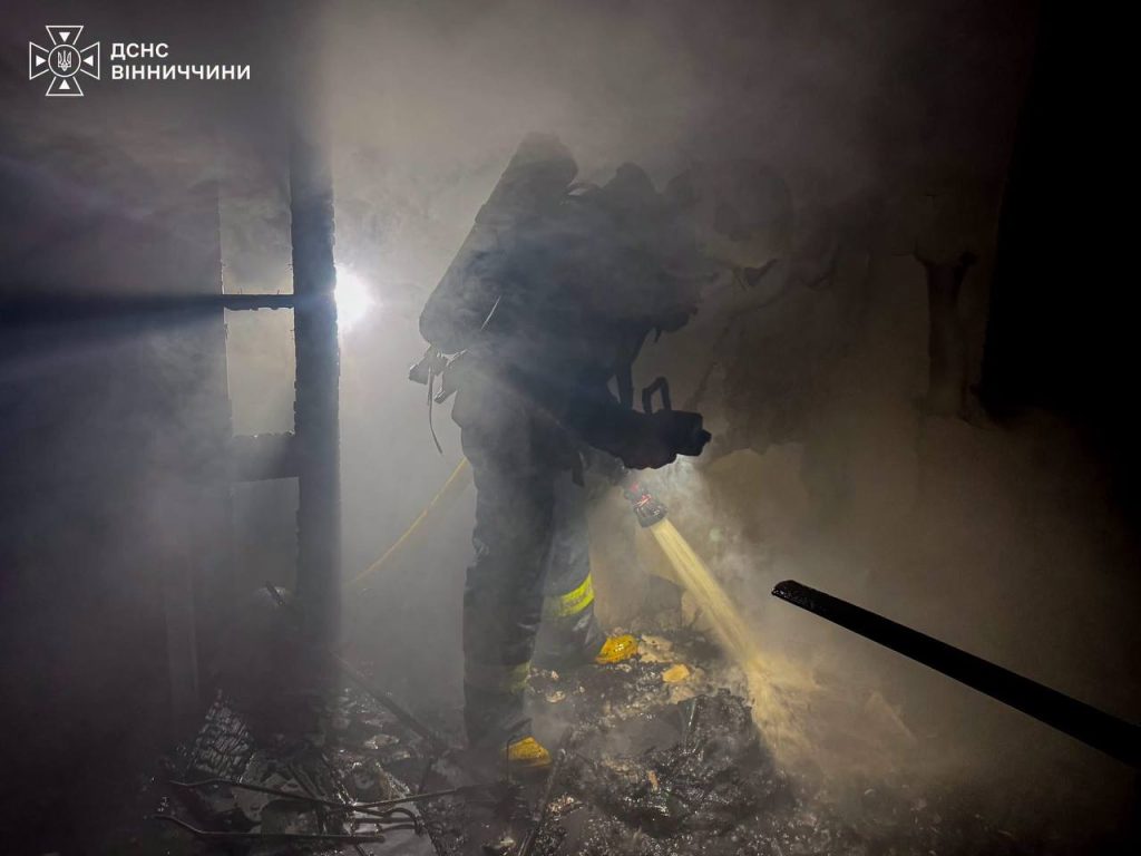 На Вінниччині за добу рятувальники вісім разів виїжджали на пожежі
