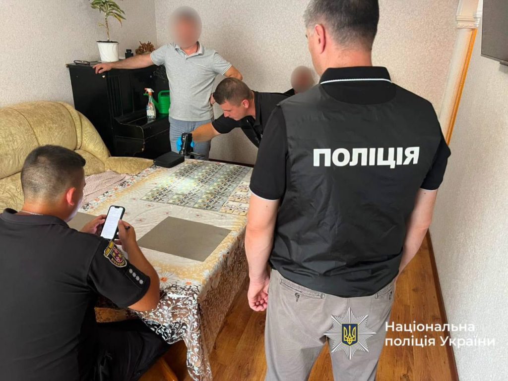 На Вінниччині судитимуть посадовця міськради за вимагання 1500 доларів у підприємця