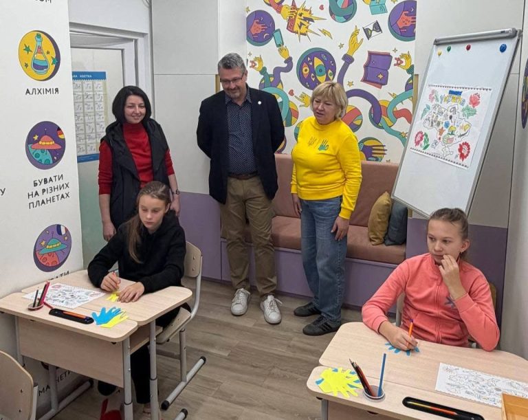 У Вінницькій дитячій лікарні розширили «Школу Супергероїв» для пацієнтів психіатричного відділення
