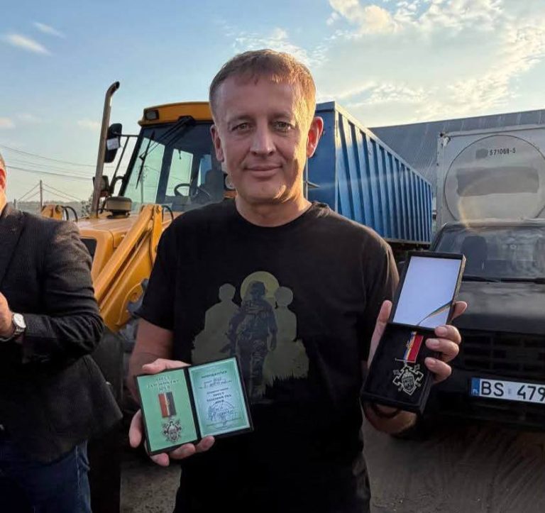 Сергій Кудлаєнко отримав відзнаку «Залізний тил Арея» від 253-го окремого штурмового батальйону