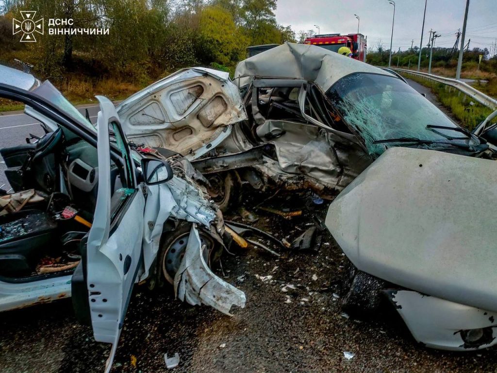 На Гайсинщині в ДТП загинув 39-річний водій, ще один чоловік травмований