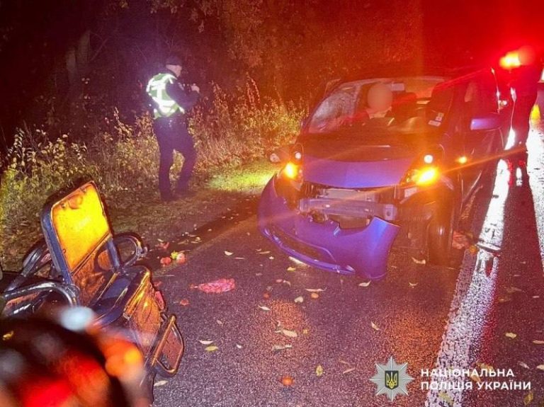 На Вінниччині авто наїхало на електричний трицикл: загинув чоловік