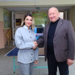 Лариса Білозір передала Слободо-Шаргородському ліцею звукове обладнання
