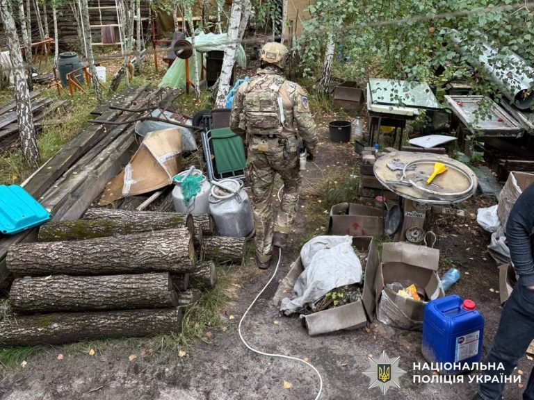 87 обшуків і дві нарколабораторії: поліція провела спецоперацію «Breaking Bad»